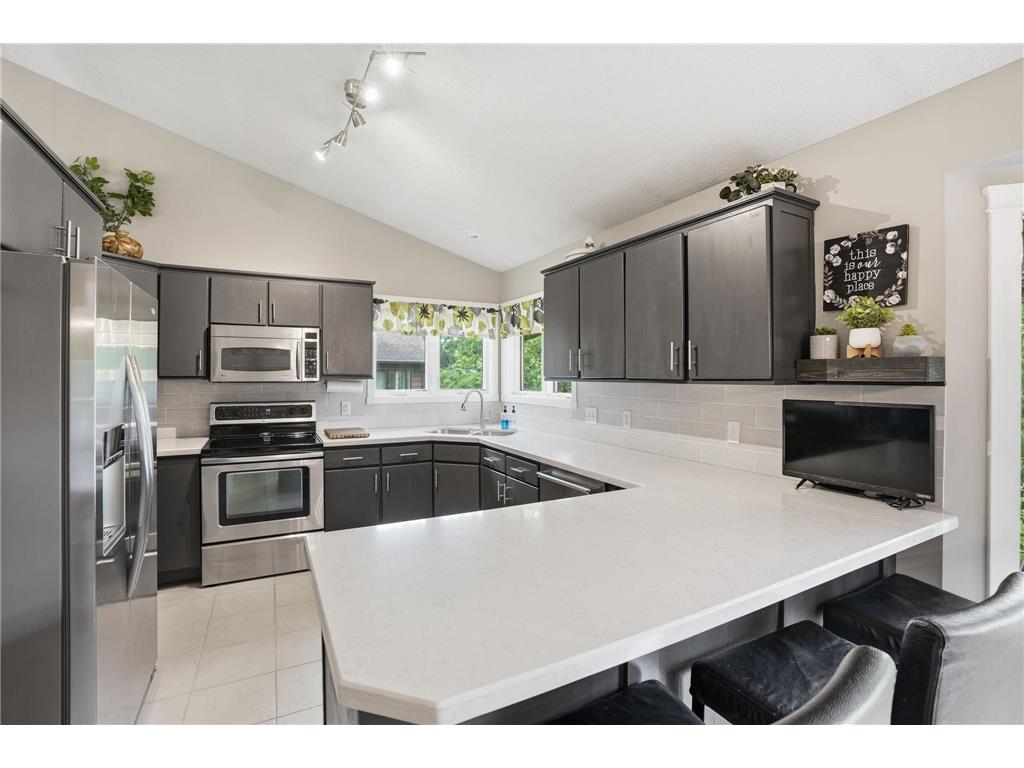 2100 Edinbrook Court Brooklyn Park MN 55443 7089298 image7
