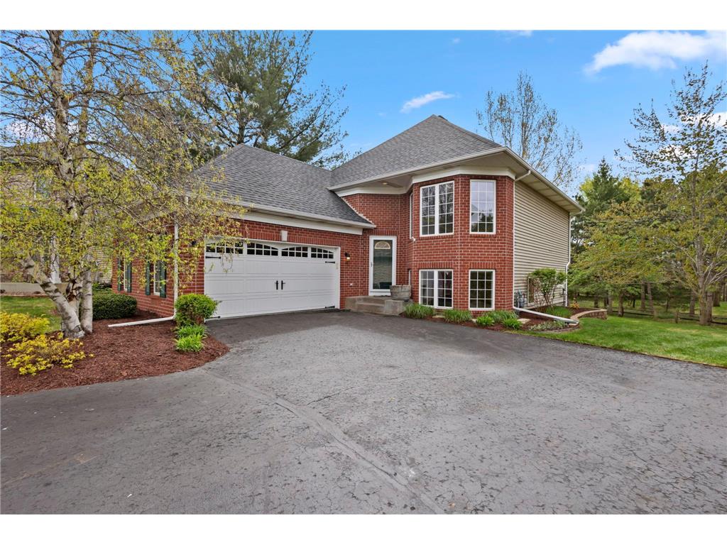 2100 Hunter Hill Court Hudson WI 54016 7070007 image1