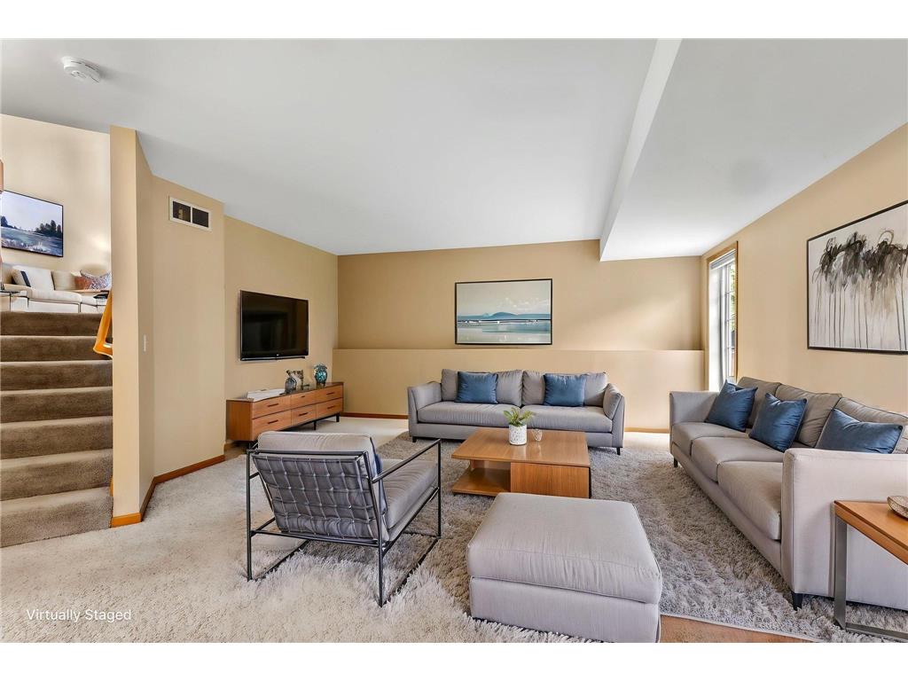 2100 Hunter Hill Court Hudson WI 54016 7070007 image14