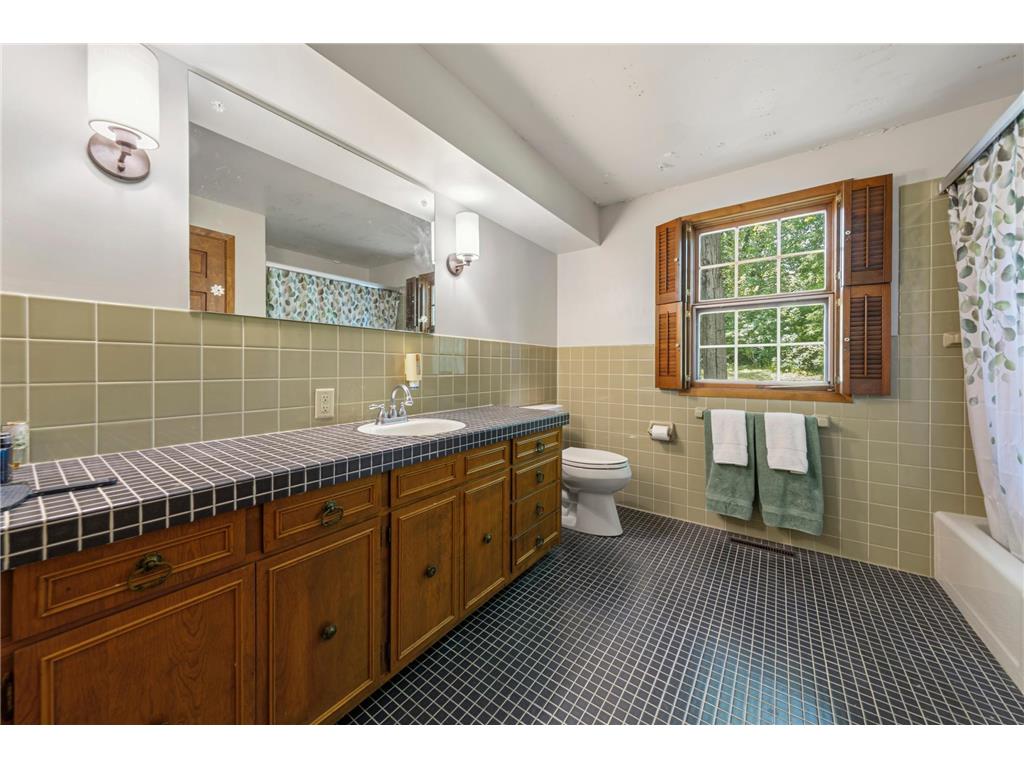 2100 Linn Drive Owatonna MN 55060 7063764 image16