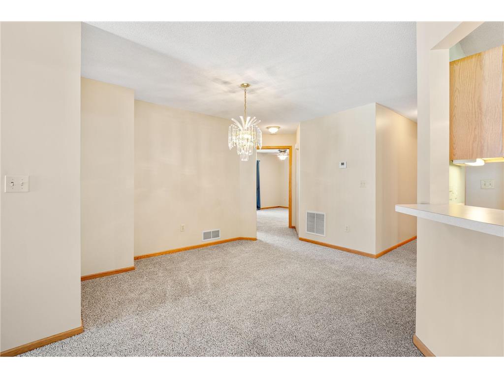 2100 Oak Tree Lane #B Austin MN 55912 7110604 image12