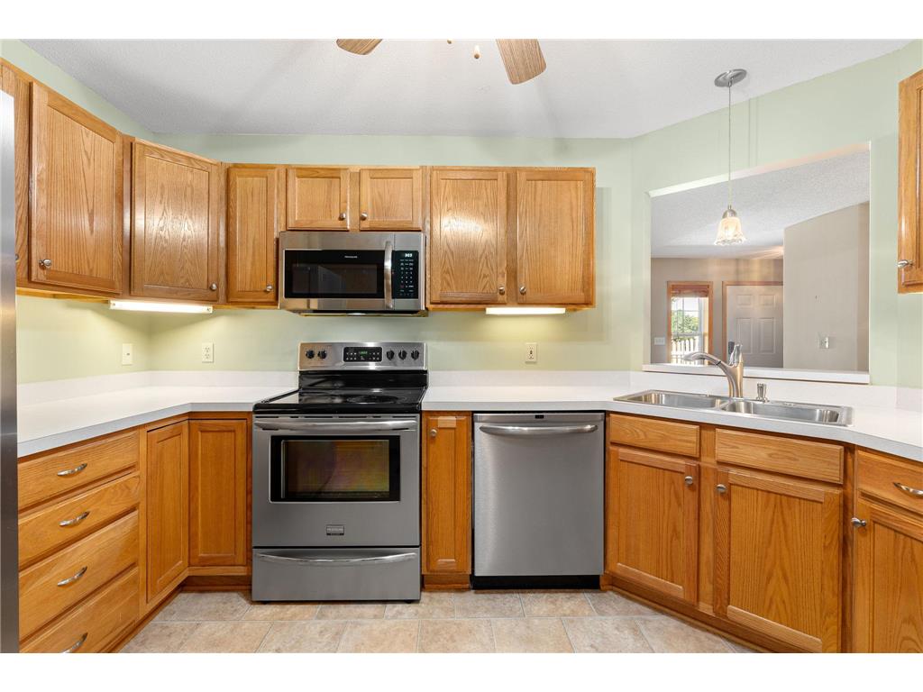 2100 Oak Tree Lane #B Austin MN 55912 7110604 image16
