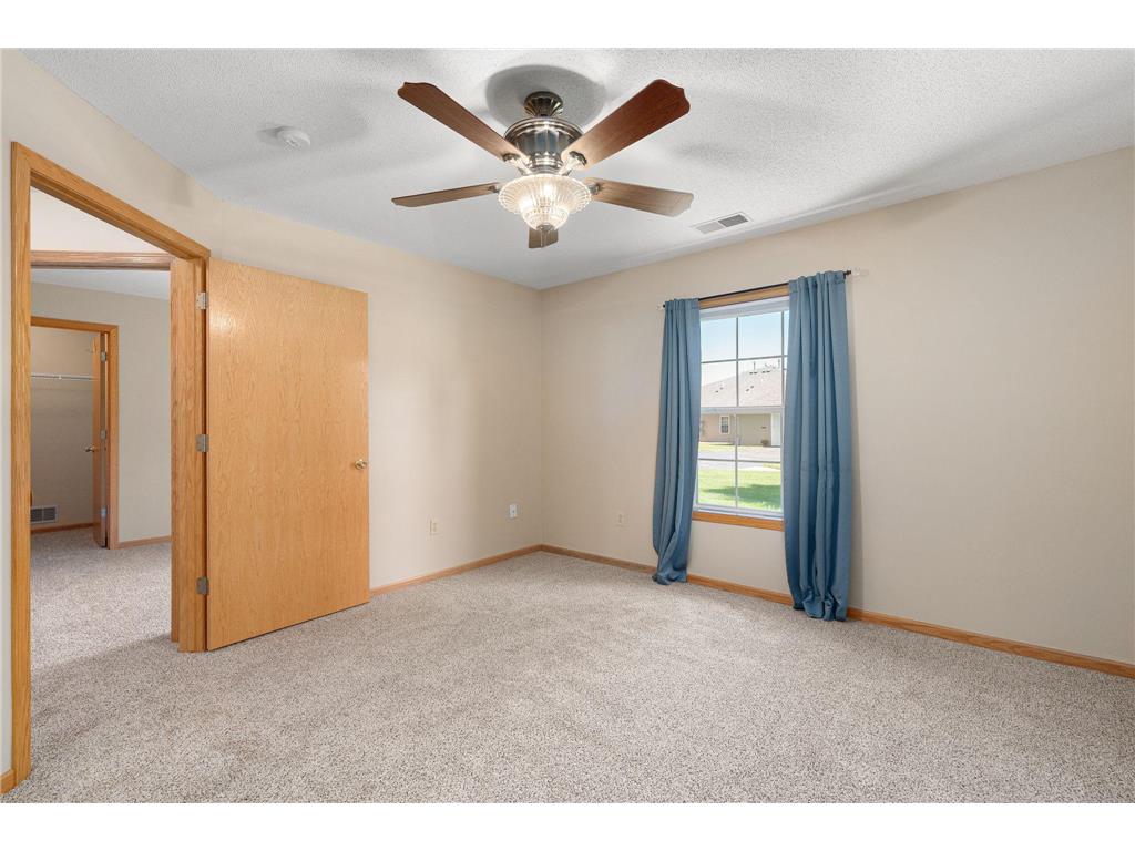 2100 Oak Tree Lane #B Austin MN 55912 7110604 image22