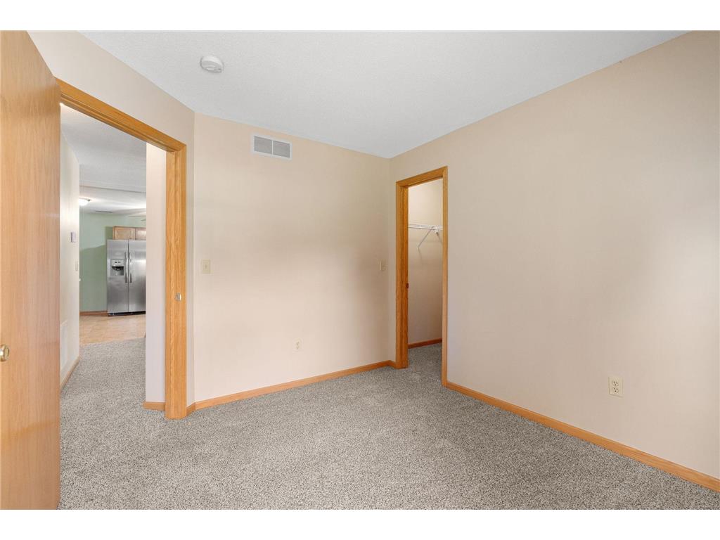 2100 Oak Tree Lane #B Austin MN 55912 7110604 image26