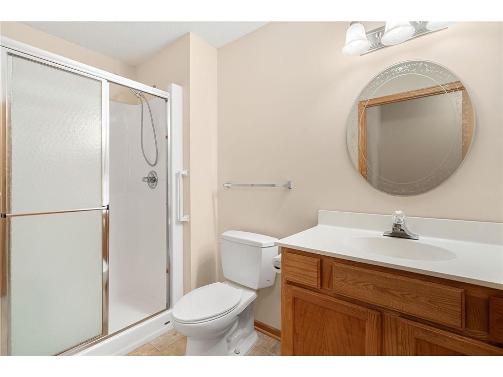 2100 Oak Tree Lane #B Austin MN 55912 7110604 image27