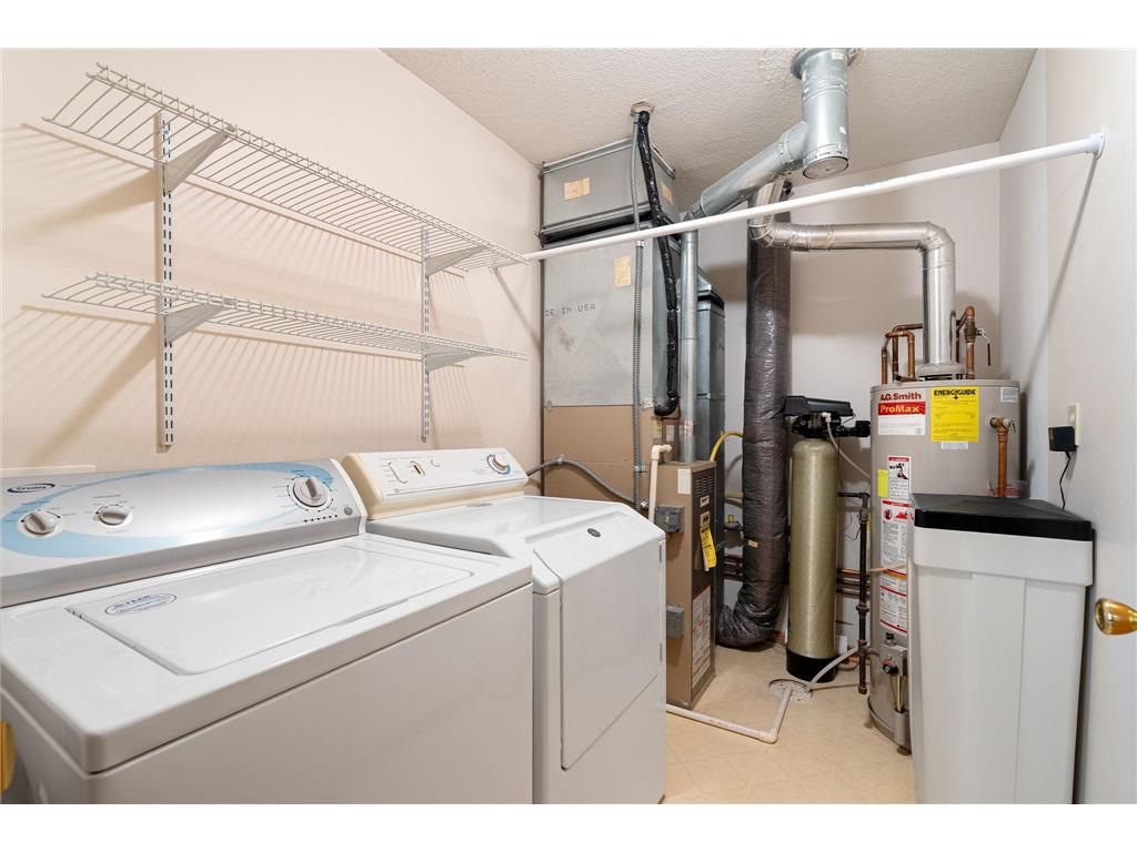2100 Oak Tree Lane #B Austin MN 55912 7110604 image28