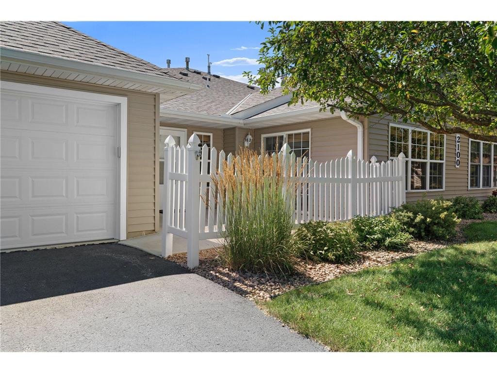 2100 Oak Tree Lane #B Austin MN 55912 7110604 image3
