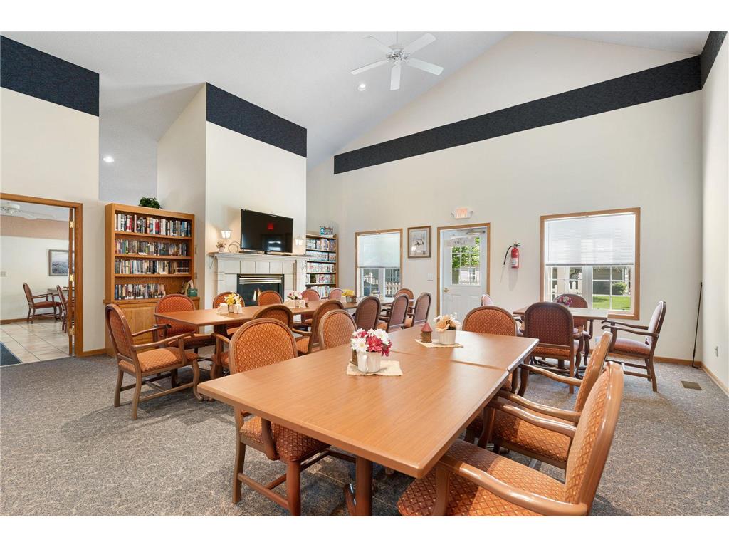 2100 Oak Tree Lane #B Austin MN 55912 7110604 image34