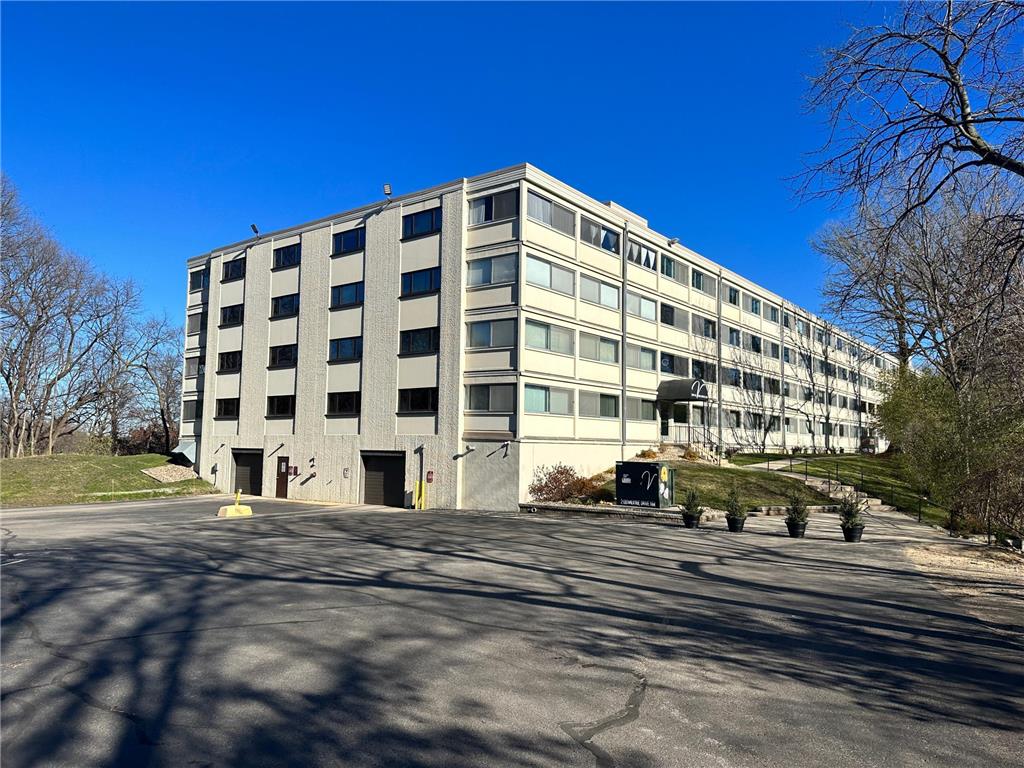 2100 Valkyrie Drive NW #402 Rochester MN 55901 6459656 image1