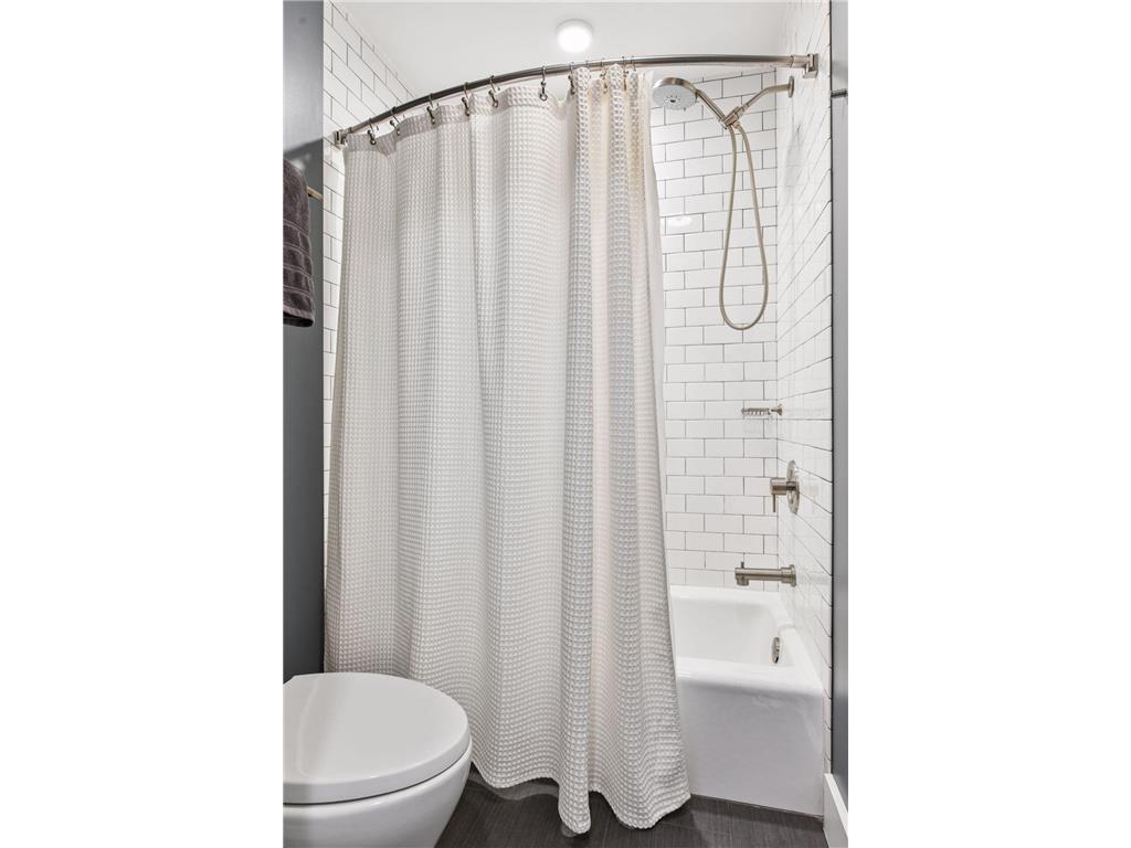 2100 W 21st Street Minneapolis MN 55405 6777361 image34