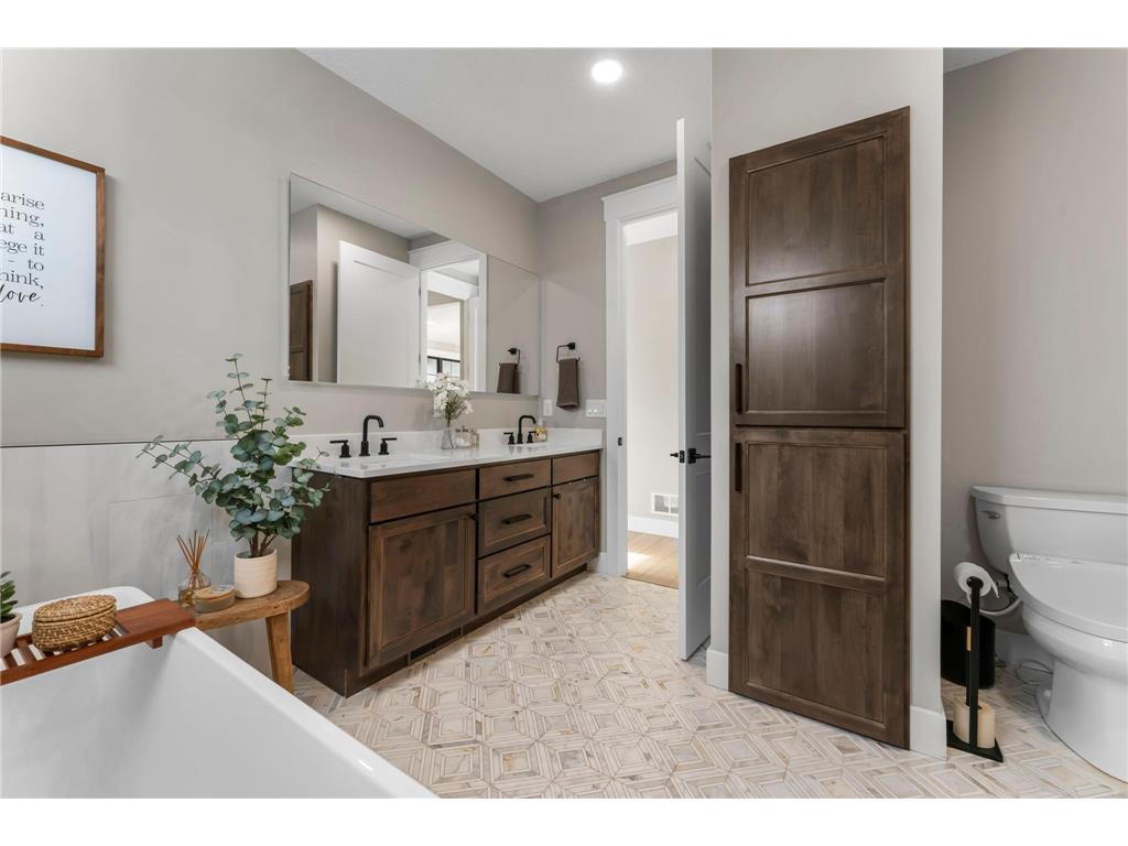 21009 Karoline Court N Forest Lake MN 55025 - Forest 7007149 image35