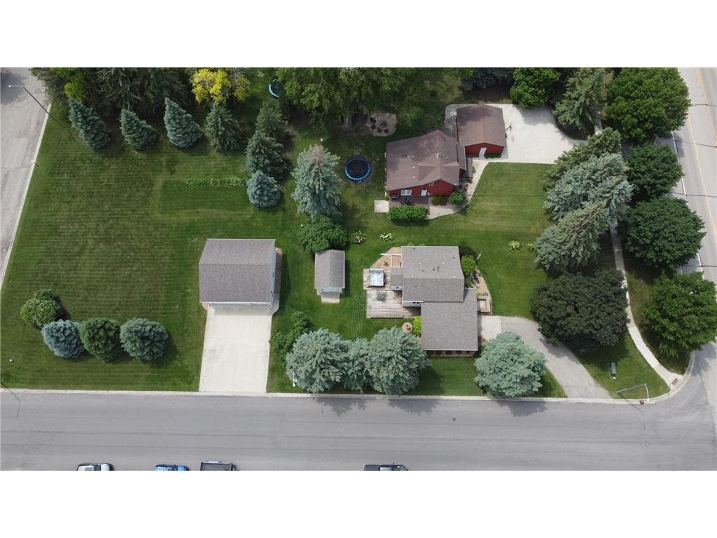 2101 19th Avenue SW Willmar MN 56201 6717818 image1