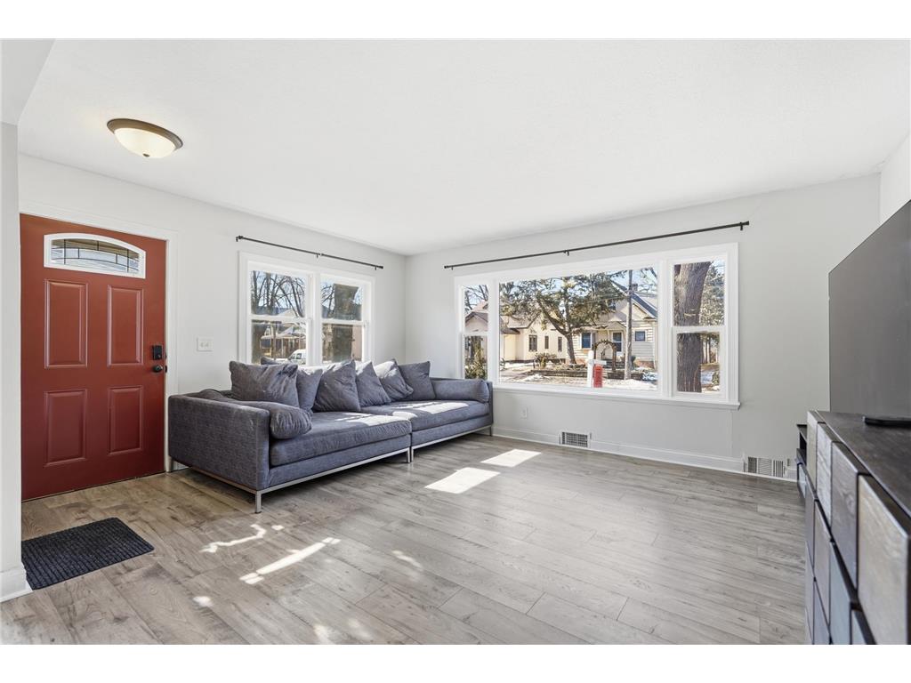 2101 3rd Street NE Minneapolis MN 55418 7008587 image3