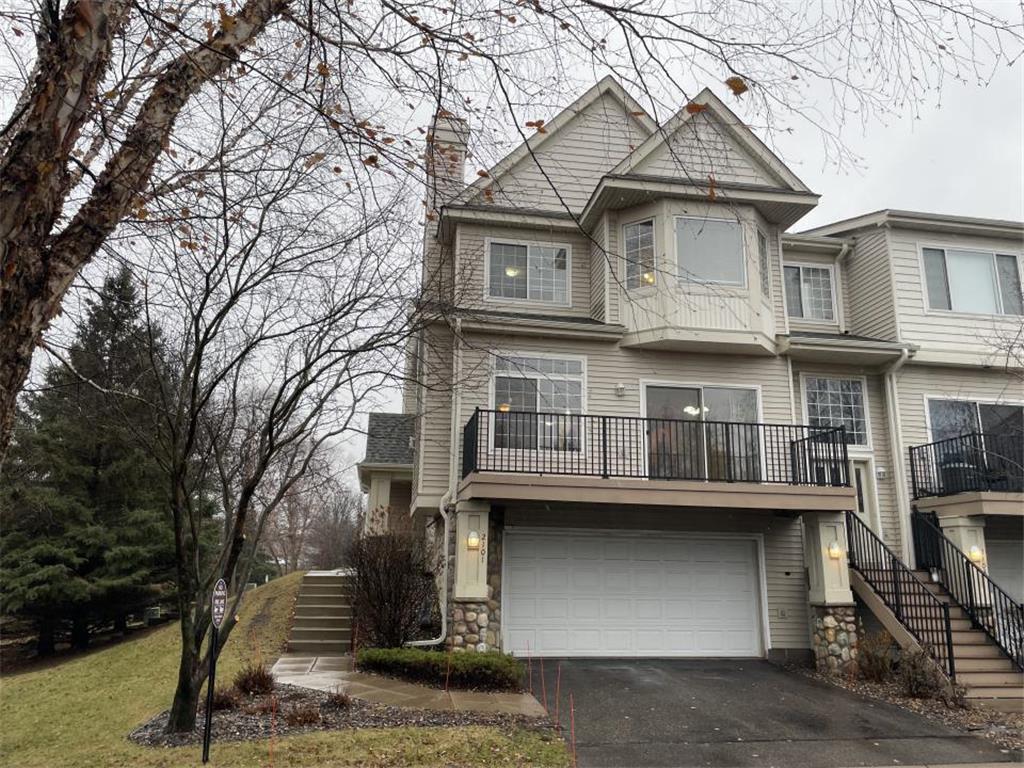 2101 Eagle Trace Lane Woodbury MN 55129 6473903 image1