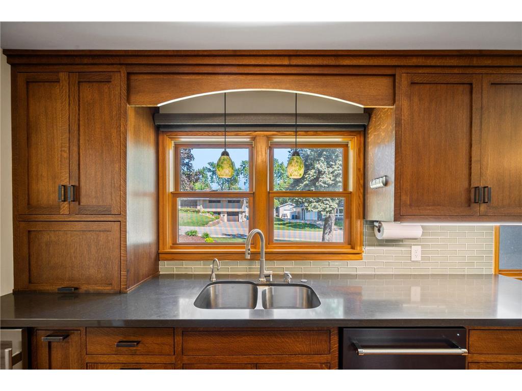 2101 Regent Avenue N Golden Valley MN 55422 - Bassett Creek 7079950 image10