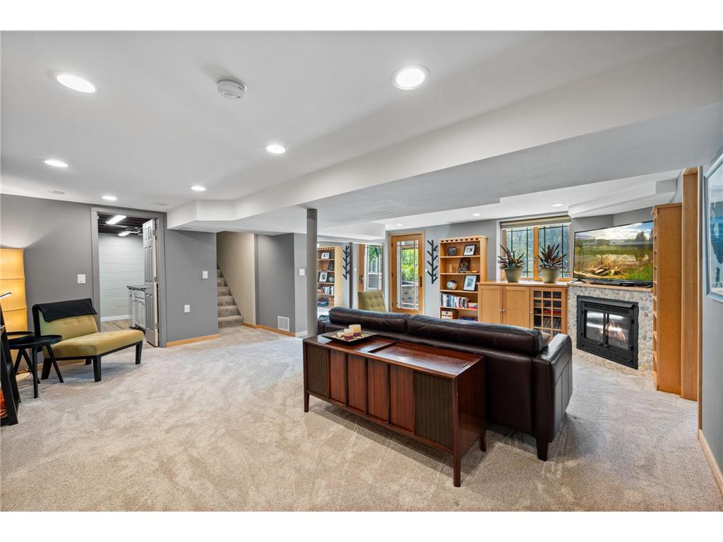 2101 Regent Avenue N Golden Valley MN 55422 - Bassett Creek 7079950 image18