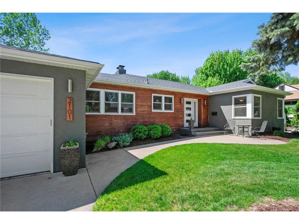 2101 Regent Avenue N Golden Valley MN 55422 - Bassett Creek 7079950 image2