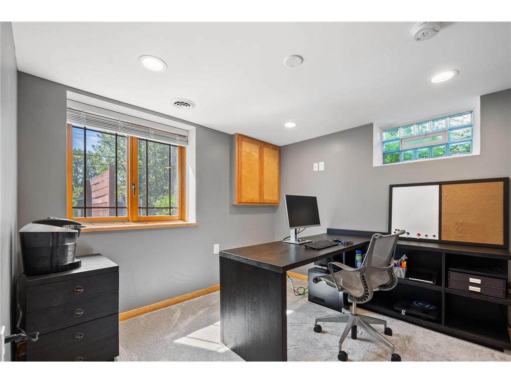 2101 Regent Avenue N Golden Valley MN 55422 - Bassett Creek 7079950 image24