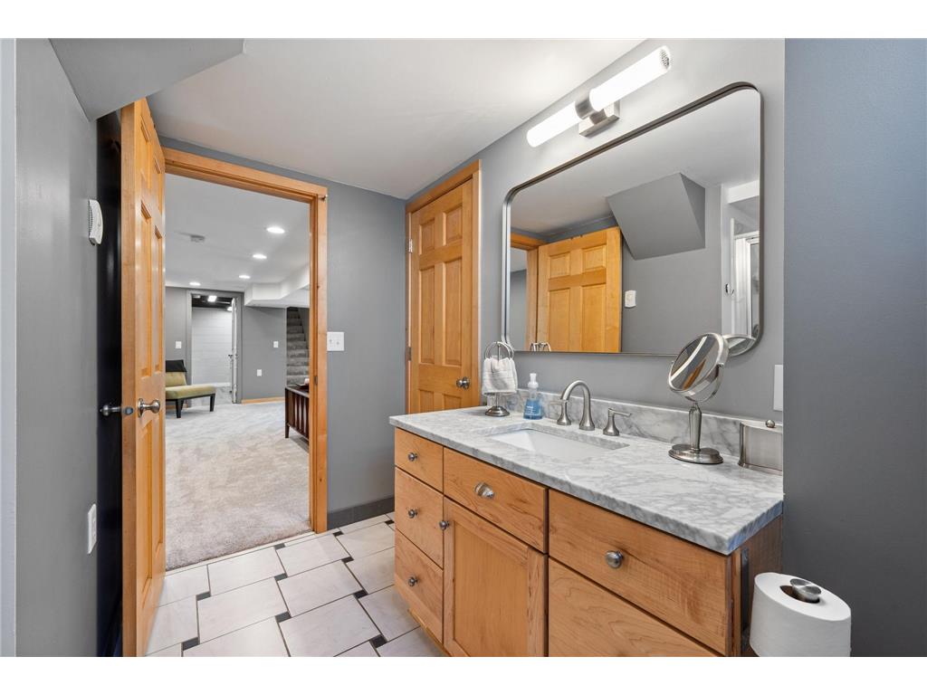 2101 Regent Avenue N Golden Valley MN 55422 - Bassett Creek 7079950 image25