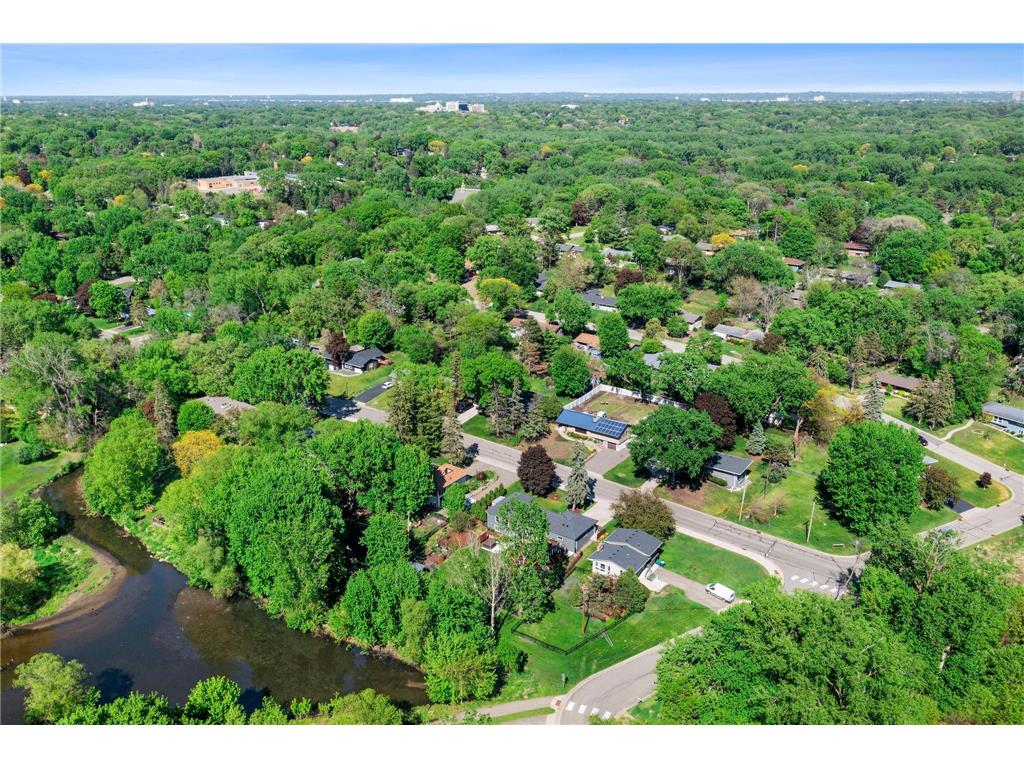 2101 Regent Avenue N Golden Valley MN 55422 - Bassett Creek 7079950 image32