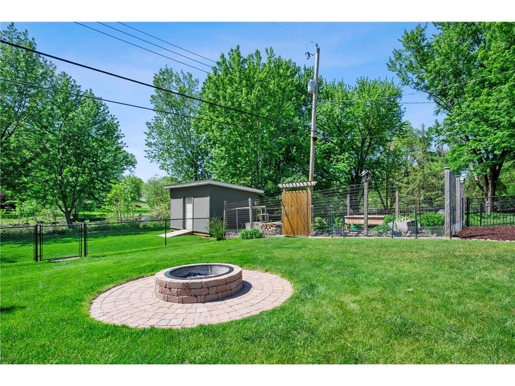 2101 Regent Avenue N Golden Valley MN 55422 - Bassett Creek 7079950 image35