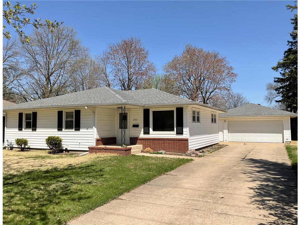 2102 W Oakland Avenue Austin MN 55912 7061731 image1