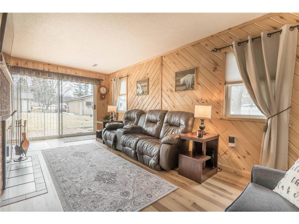 21029 Elks Point Road Dane Prairie Twp MN 56537 - Wall 7050210 image4