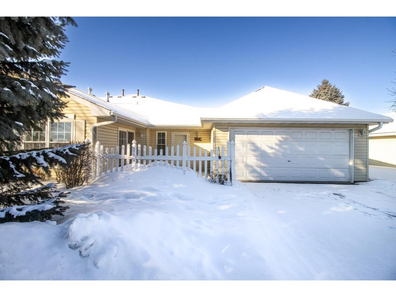 2103 10th Avenue W, Shakopee, MN 55379 MLS 6144739 Edina Realty