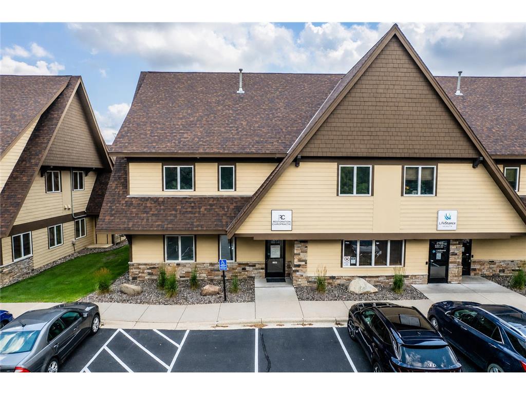 2103 County Road D E #A Maplewood MN 55109 7114446 image1
