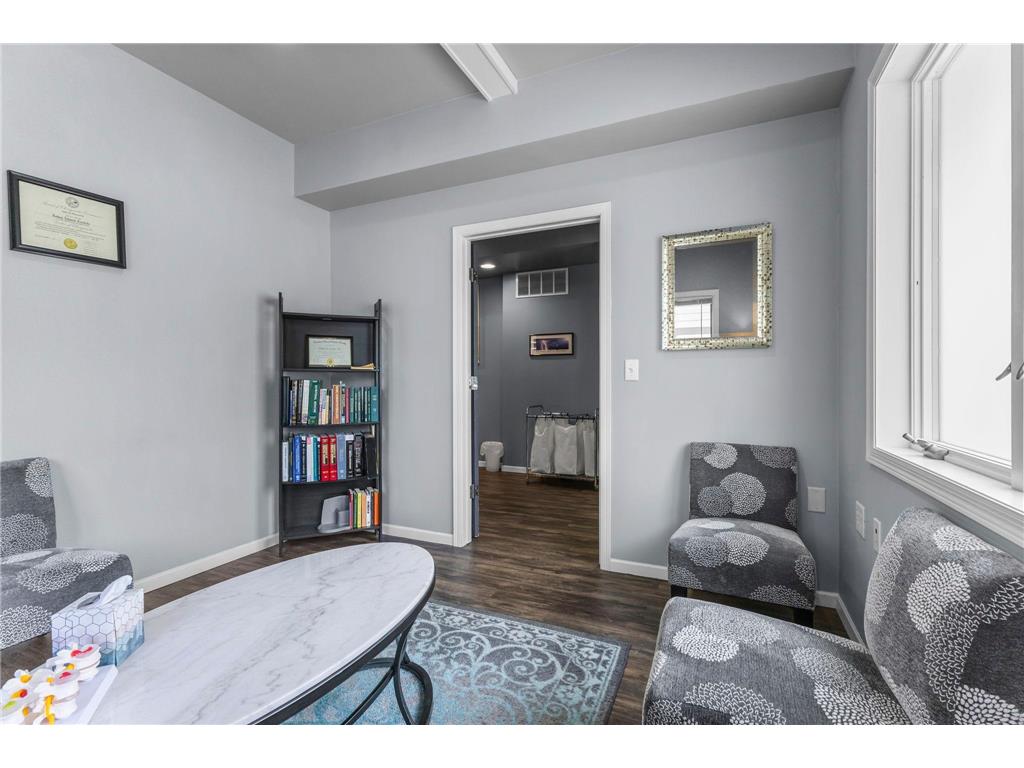 2103 County Road D E #A Maplewood MN 55109 7114446 image10