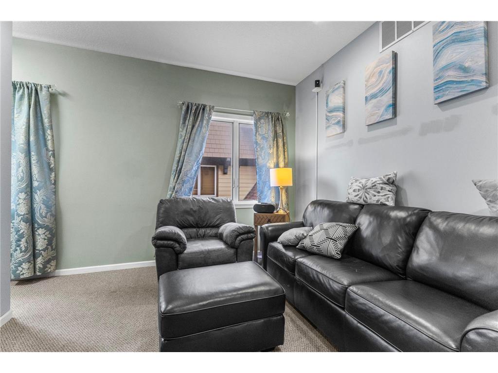 2103 County Road D E #A Maplewood MN 55109 7114446 image14