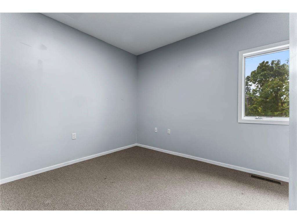 2103 County Road D E #A Maplewood MN 55109 7114446 image21