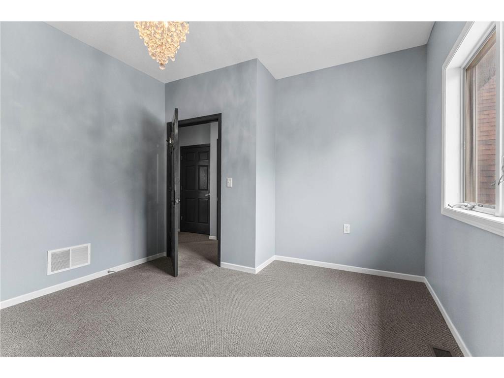 2103 County Road D E #A Maplewood MN 55109 7114446 image24