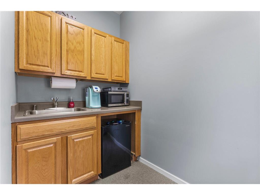 2103 County Road D E #A Maplewood MN 55109 7114446 image26