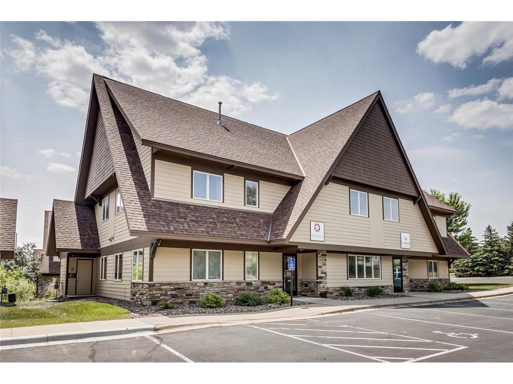 2103 County Road D E Maplewood MN 55109 6392453 image1