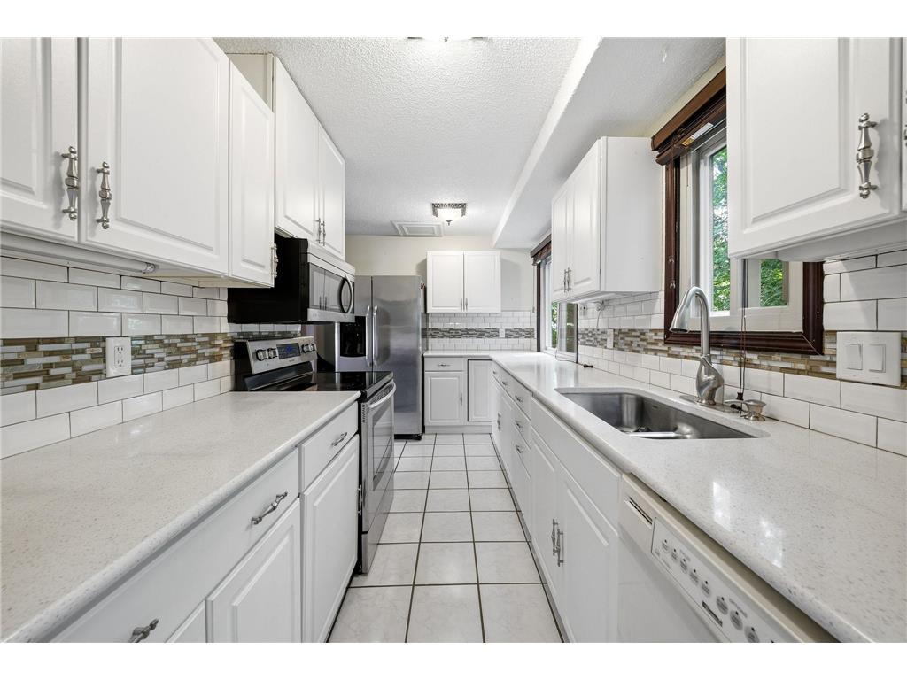 2103 Marquis Road Golden Valley MN 55427 7015415 image13