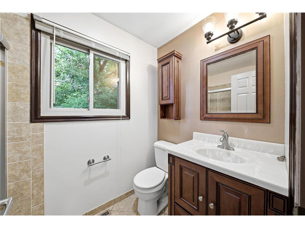 2103 Marquis Road Golden Valley MN 55427 7015415 image24