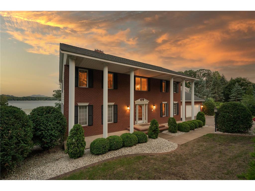 21035 Radisson Road, Shorewood, MN 55331 MLS 6246305 Edina Realty