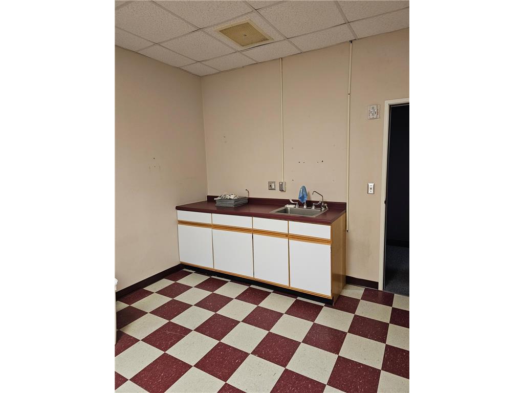 2104 12 Highway E Willmar MN 56201 6797985 image8