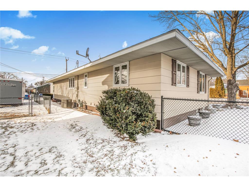 2104 3rd Street N Saint Cloud MN 56303 7008768 image5