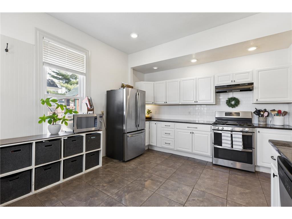 2104 Glenwood Avenue Minneapolis MN 55405 7058220 image12