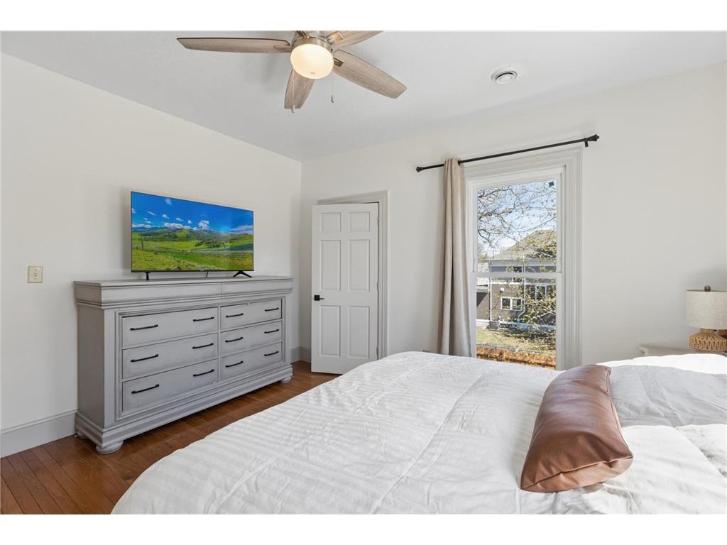 2104 Glenwood Avenue Minneapolis MN 55405 7058220 image17