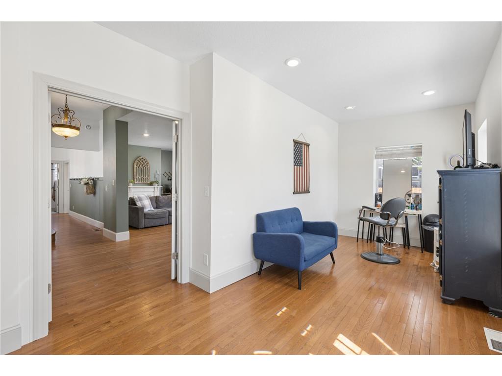 2104 Glenwood Avenue Minneapolis MN 55405 7058220 image5