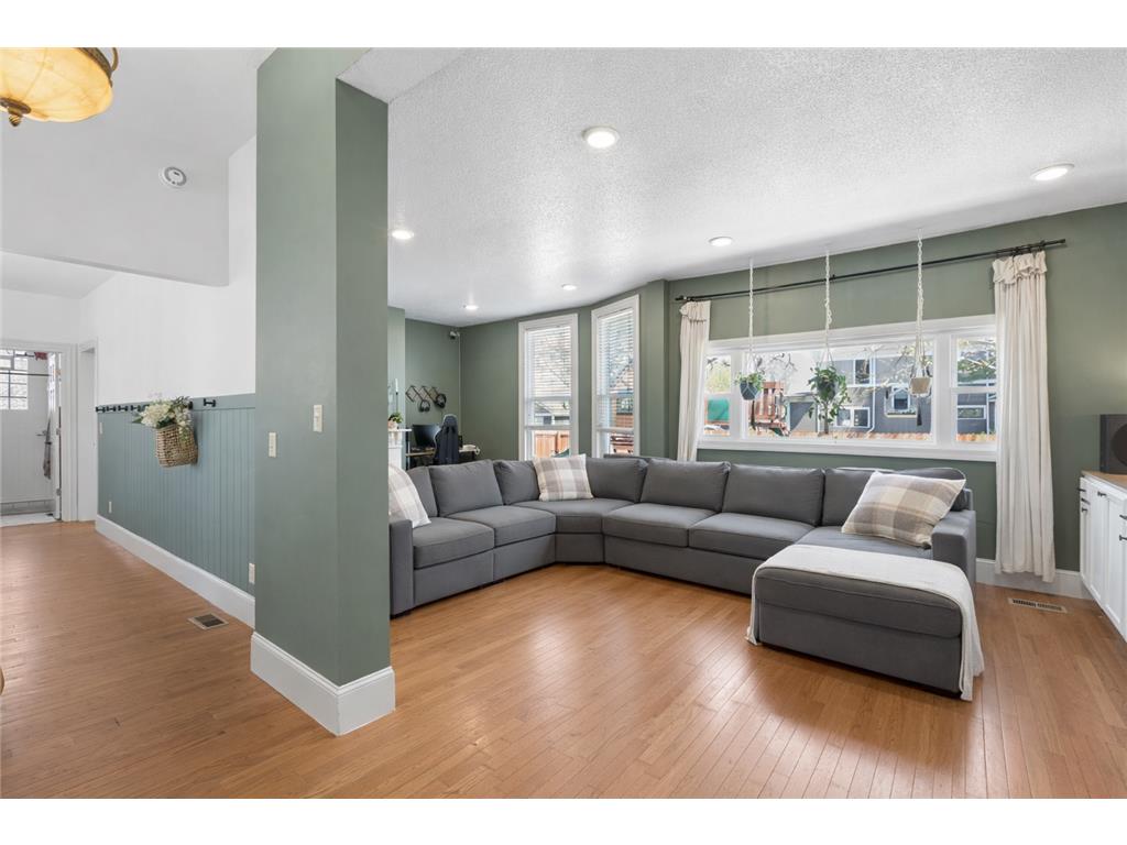 2104 Glenwood Avenue Minneapolis MN 55405 7058220 image6