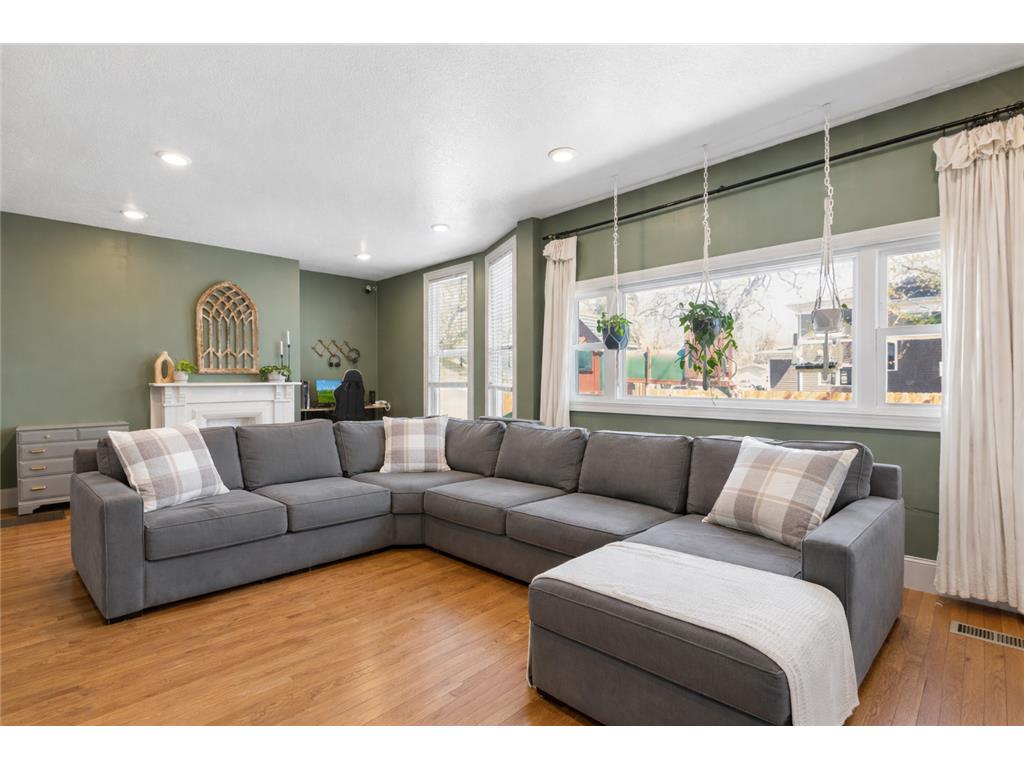 2104 Glenwood Avenue Minneapolis MN 55405 7058220 image7