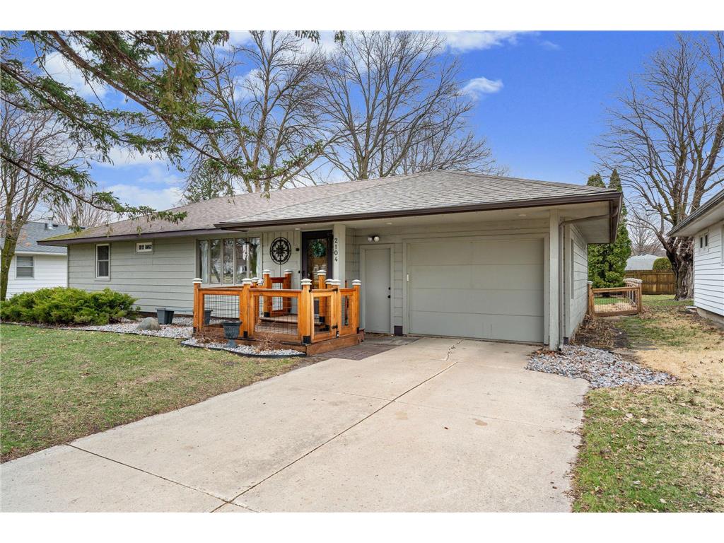 2104 W Oakland Avenue Austin MN 55912 7045877 image1
