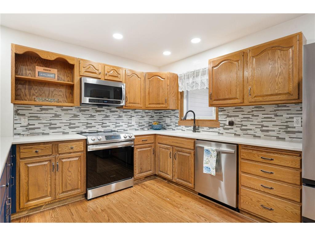 2104 W Oakland Avenue Austin MN 55912 7045877 image16