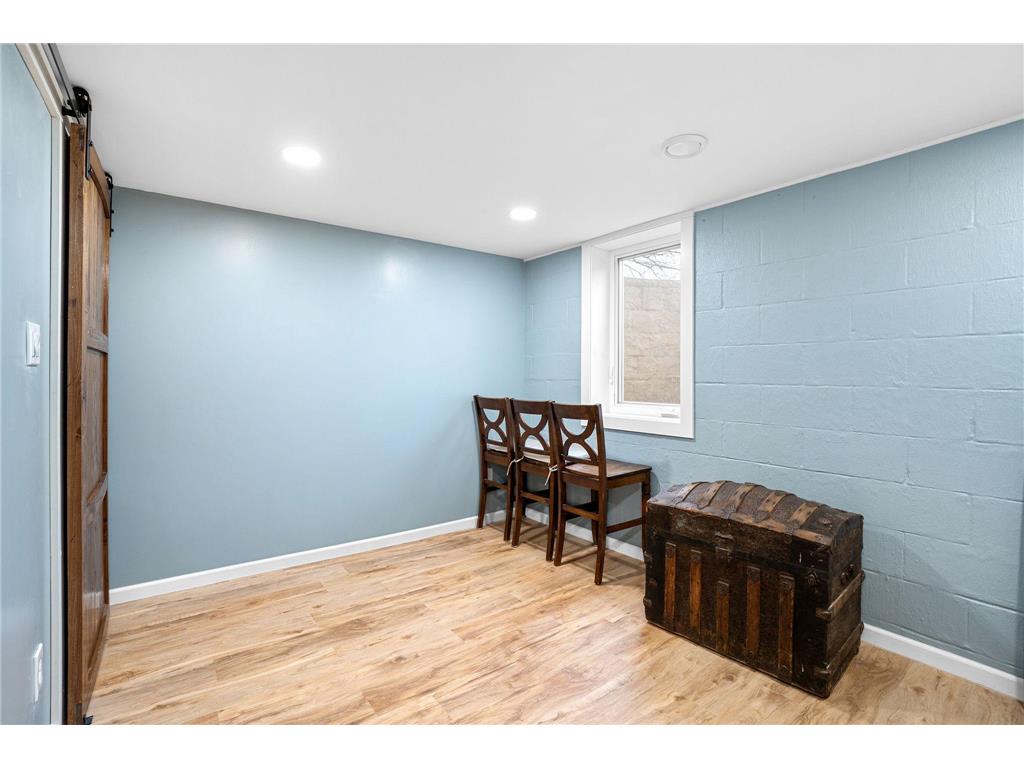 2104 W Oakland Avenue Austin MN 55912 7045877 image33