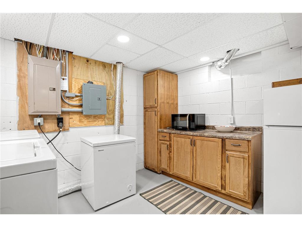 2104 W Oakland Avenue Austin MN 55912 7045877 image37