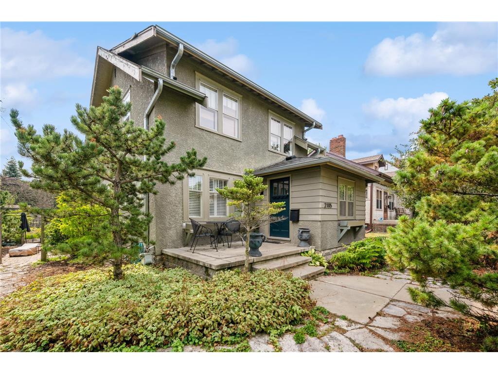 2105 Laurel Avenue W Minneapolis MN 55405 6628420 image1